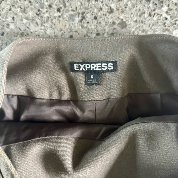 Express Brown Pencil Skirt (Size 0) 🟤✨ - Picture 3 of 7